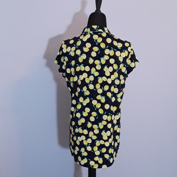 Lemon blouse 🍋 - Picture 2 of 6